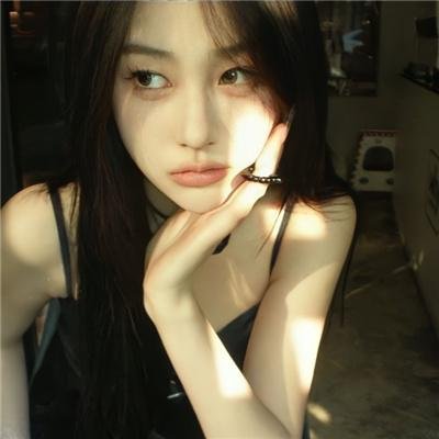 失忆后和贫穷白月光闪婚了